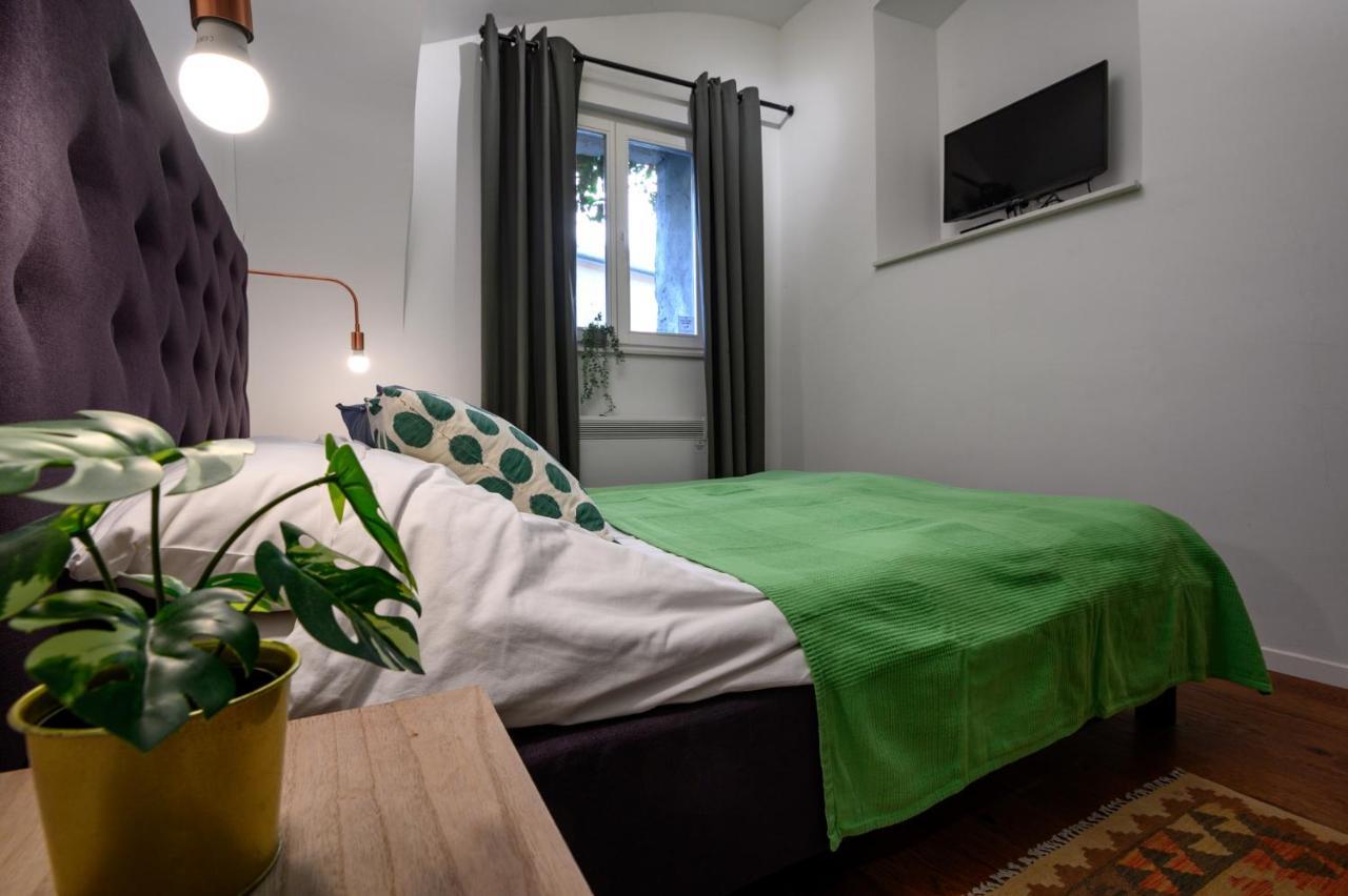 זאגרב Swanky Old Town Apartment מראה חיצוני תמונה